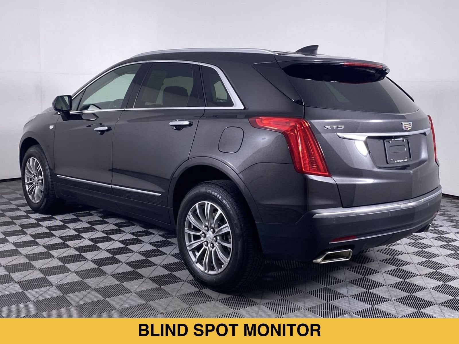 2017 Cadillac XT5 Luxury FWD