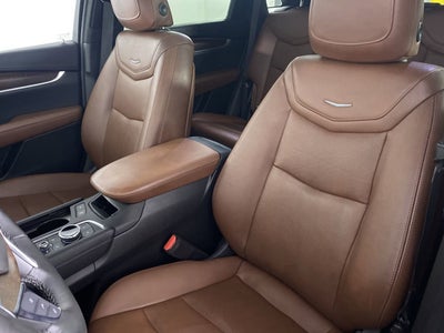 2022 Cadillac XT5 Premium Luxury