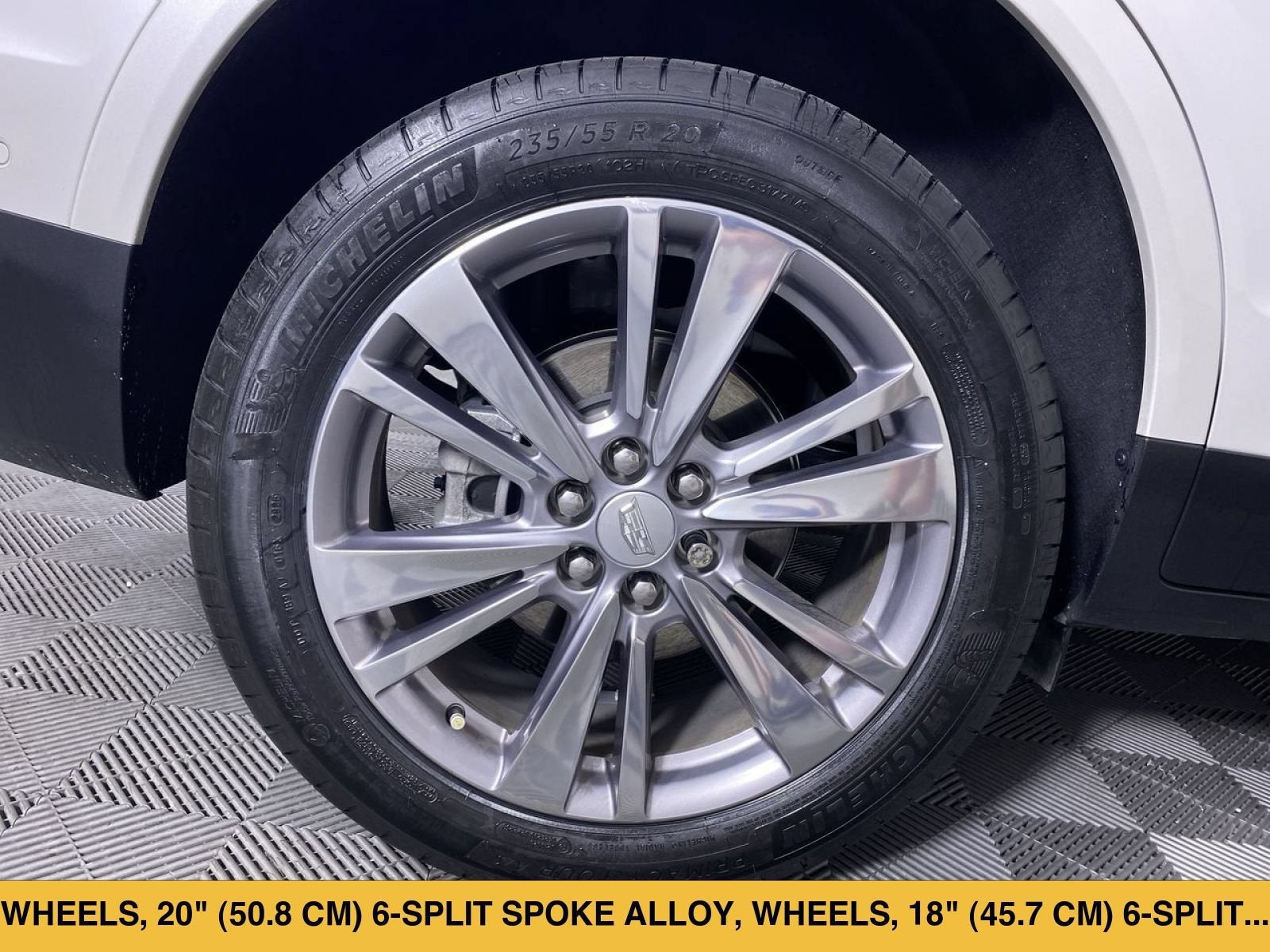 2023 Cadillac XT5 FWD Premium Luxury