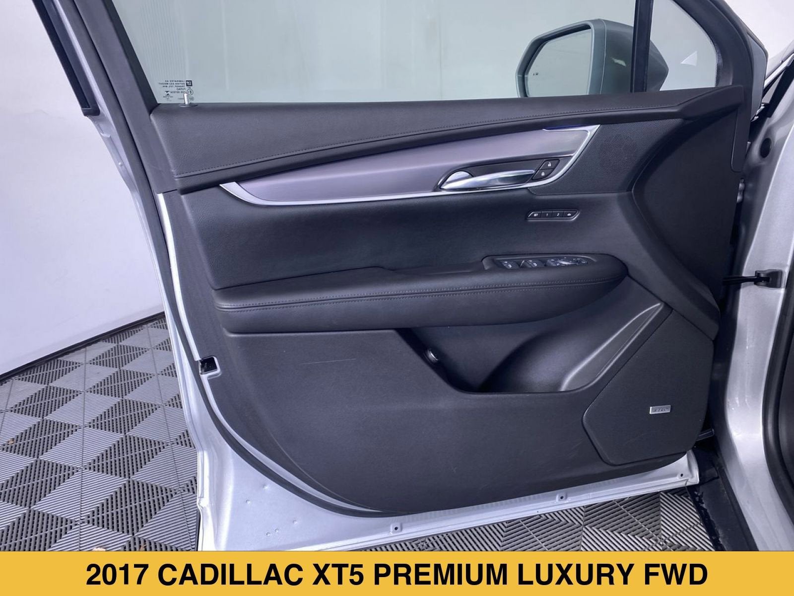 2017 Cadillac XT5 Premium Luxury FWD