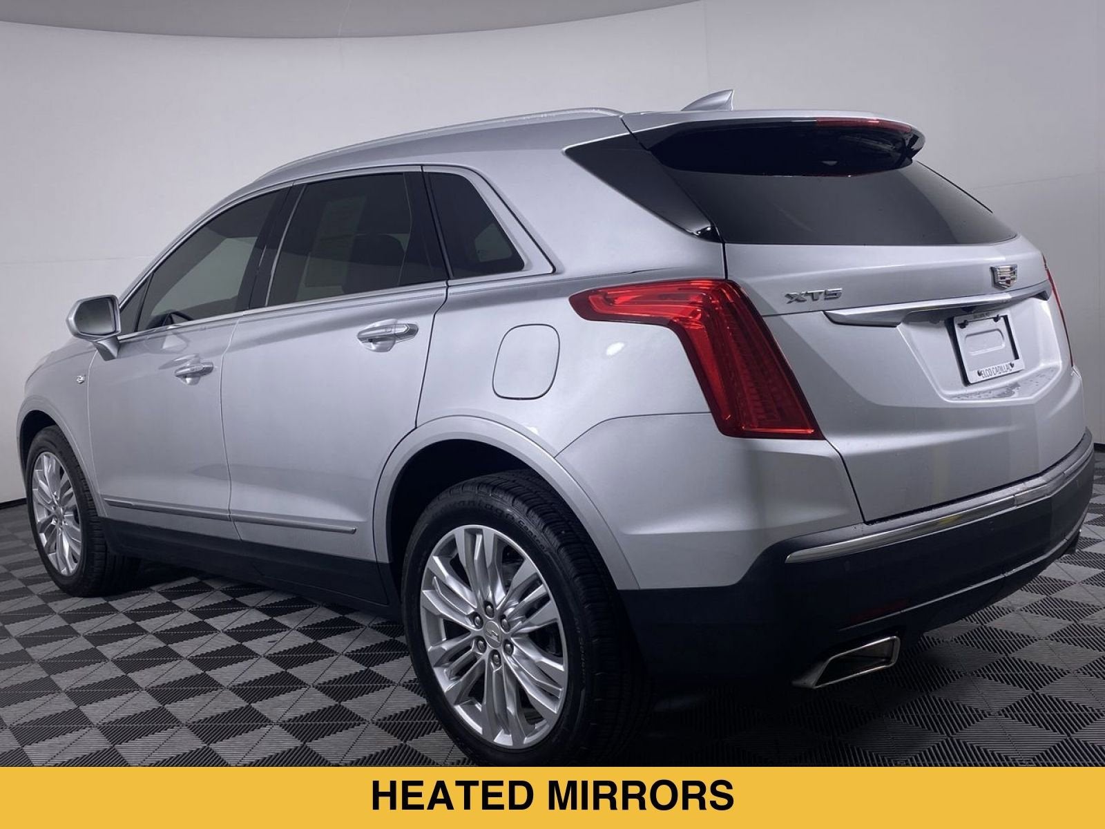 2017 Cadillac XT5 Premium Luxury FWD