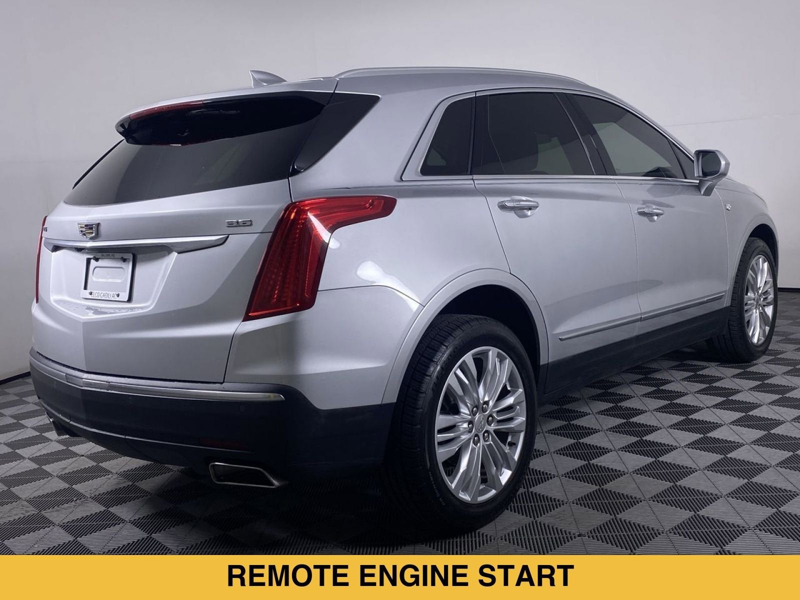2017 Cadillac XT5 Premium Luxury FWD