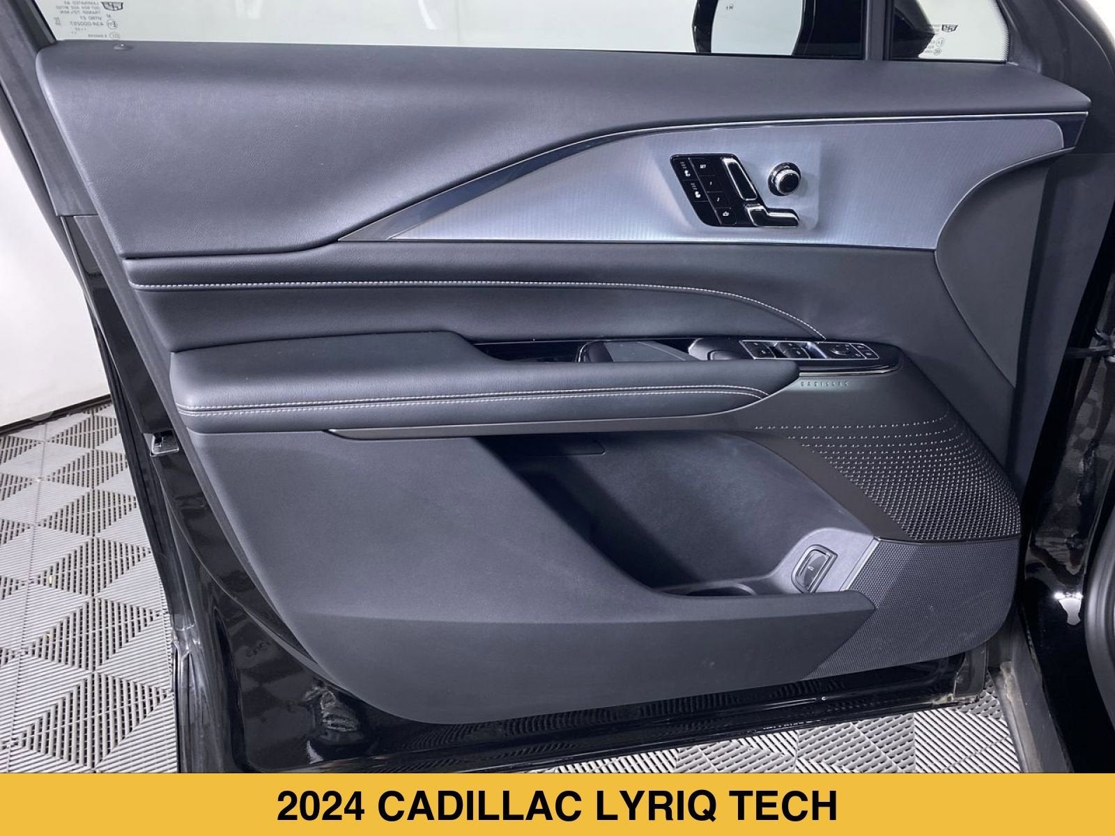 2024 Cadillac LYRIQ Tech