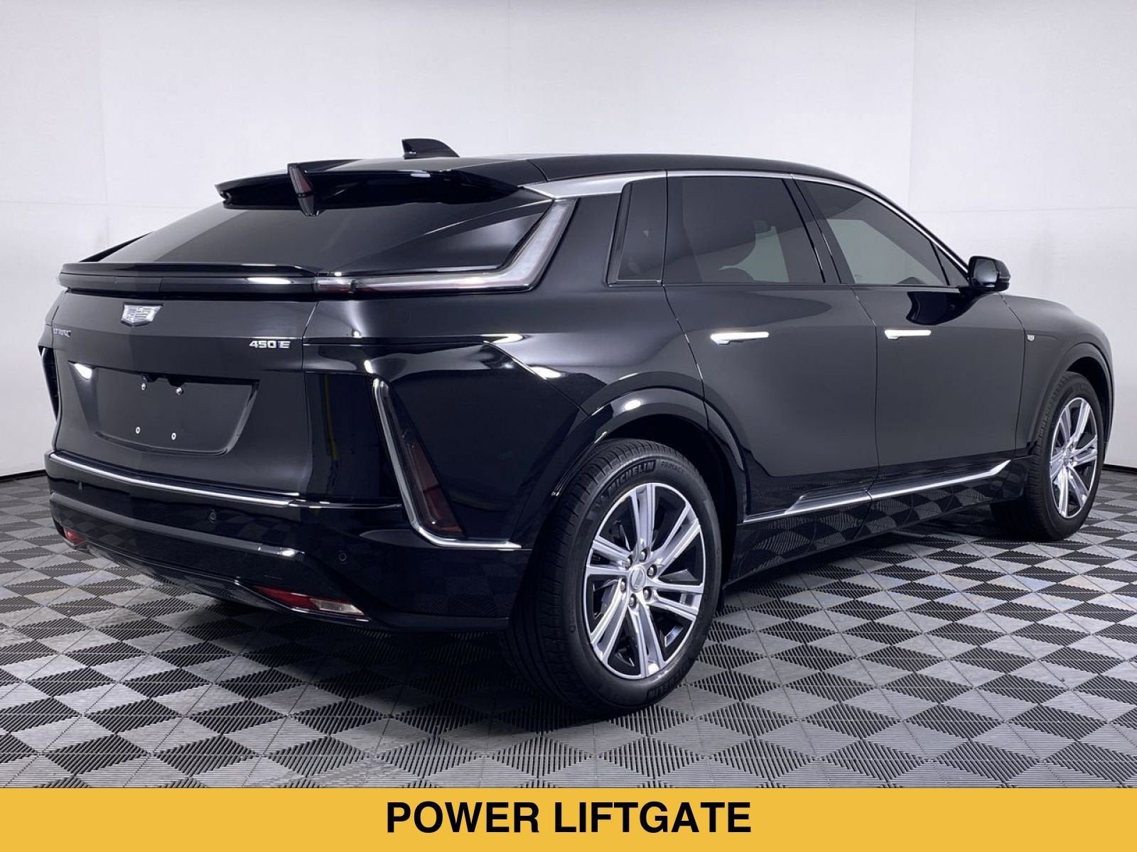 2024 Cadillac LYRIQ Tech