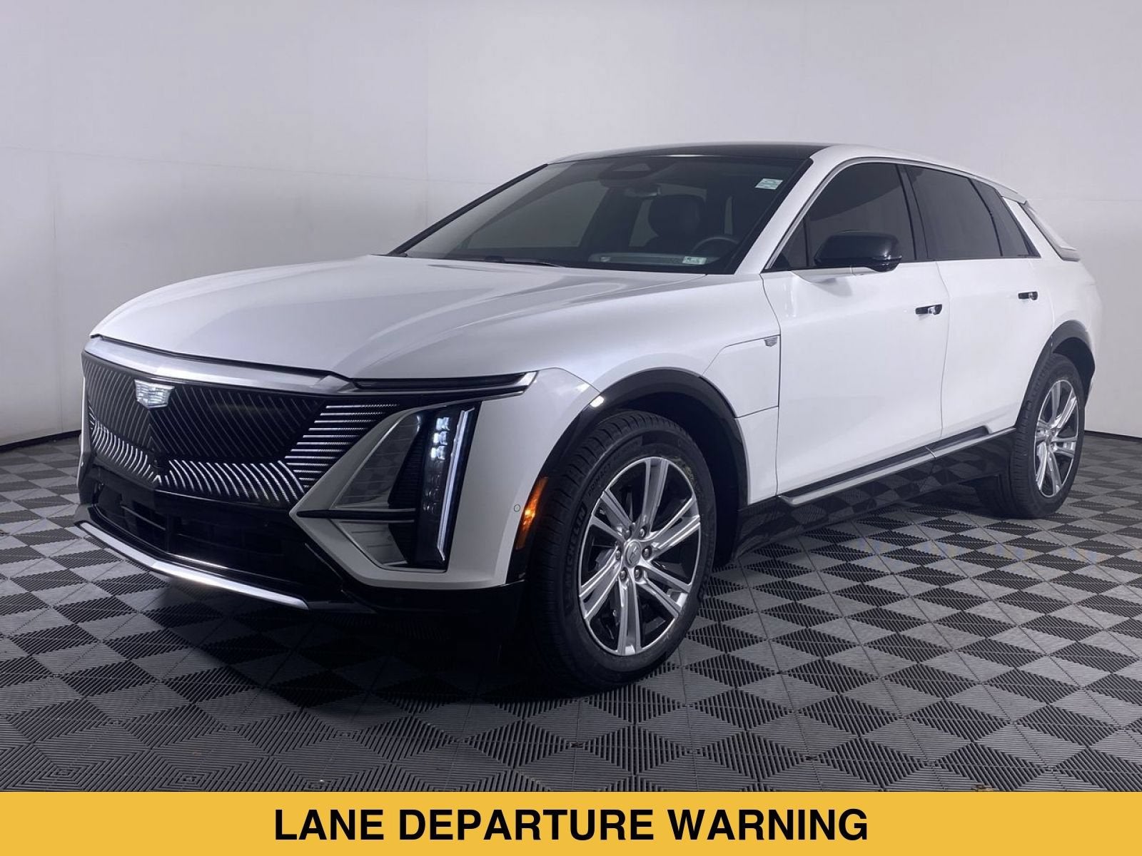 2024 Cadillac LYRIQ Tech