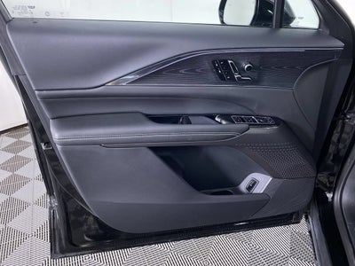 2024 Cadillac LYRIQ Luxury 1