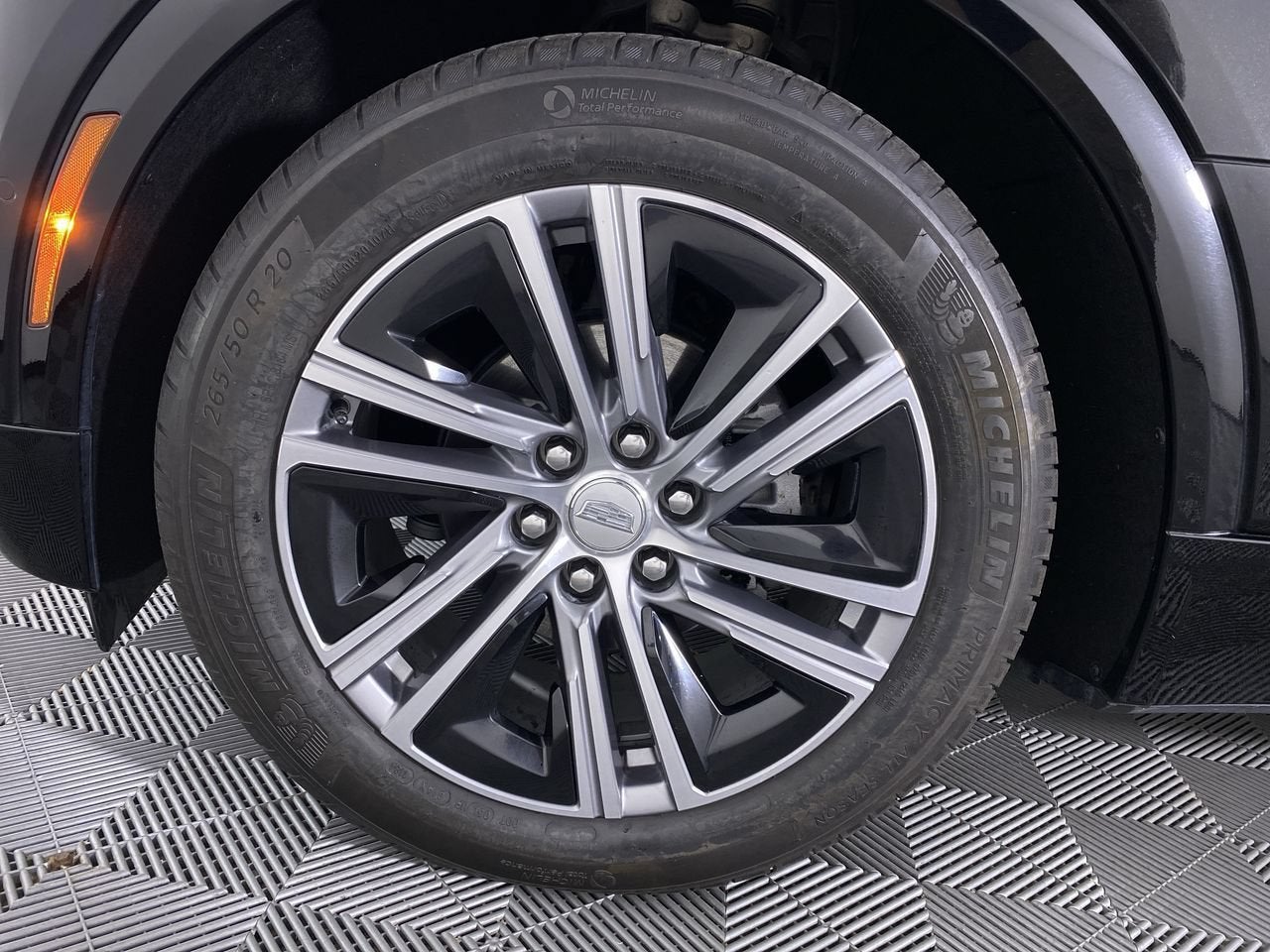 2024 Cadillac LYRIQ Luxury 1