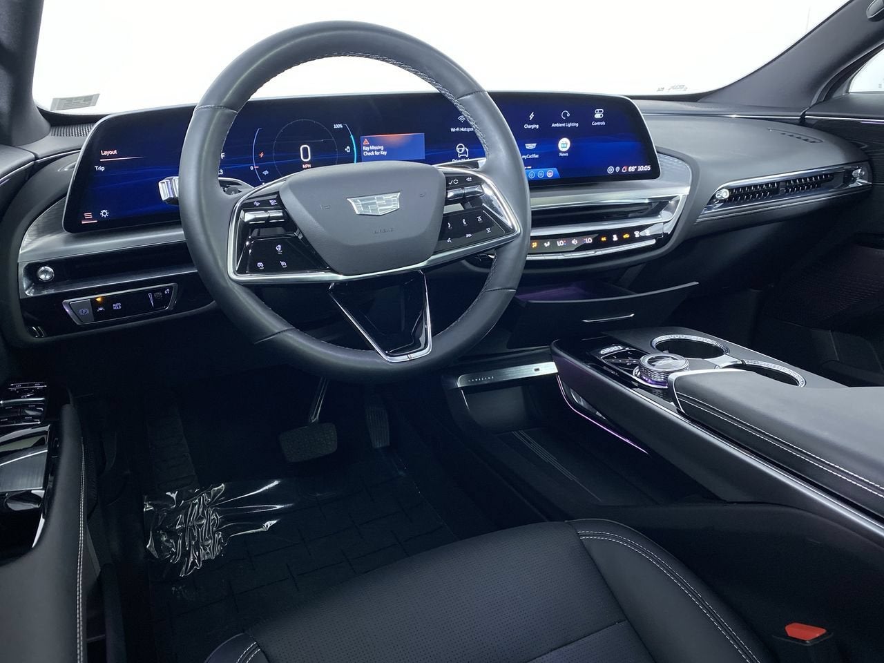2024 Cadillac LYRIQ Luxury 1