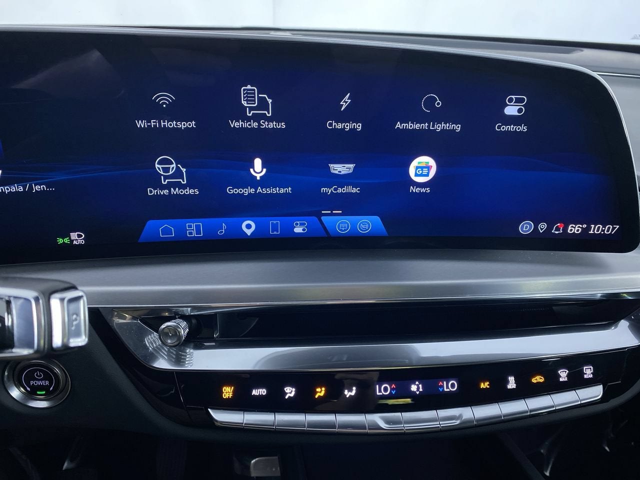 2024 Cadillac LYRIQ Luxury 1
