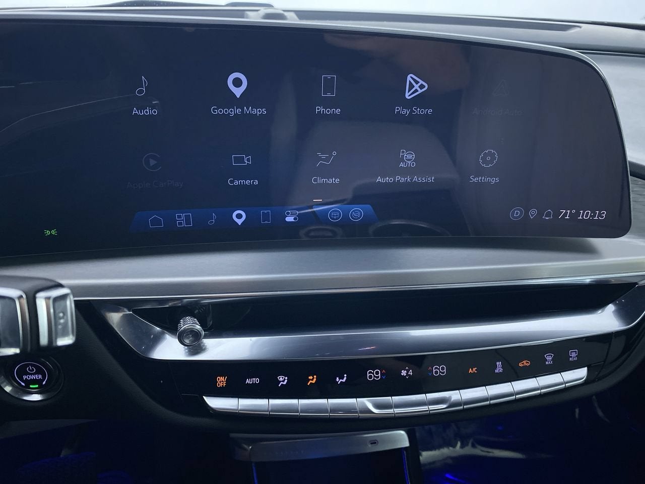 2024 Cadillac LYRIQ Luxury 1