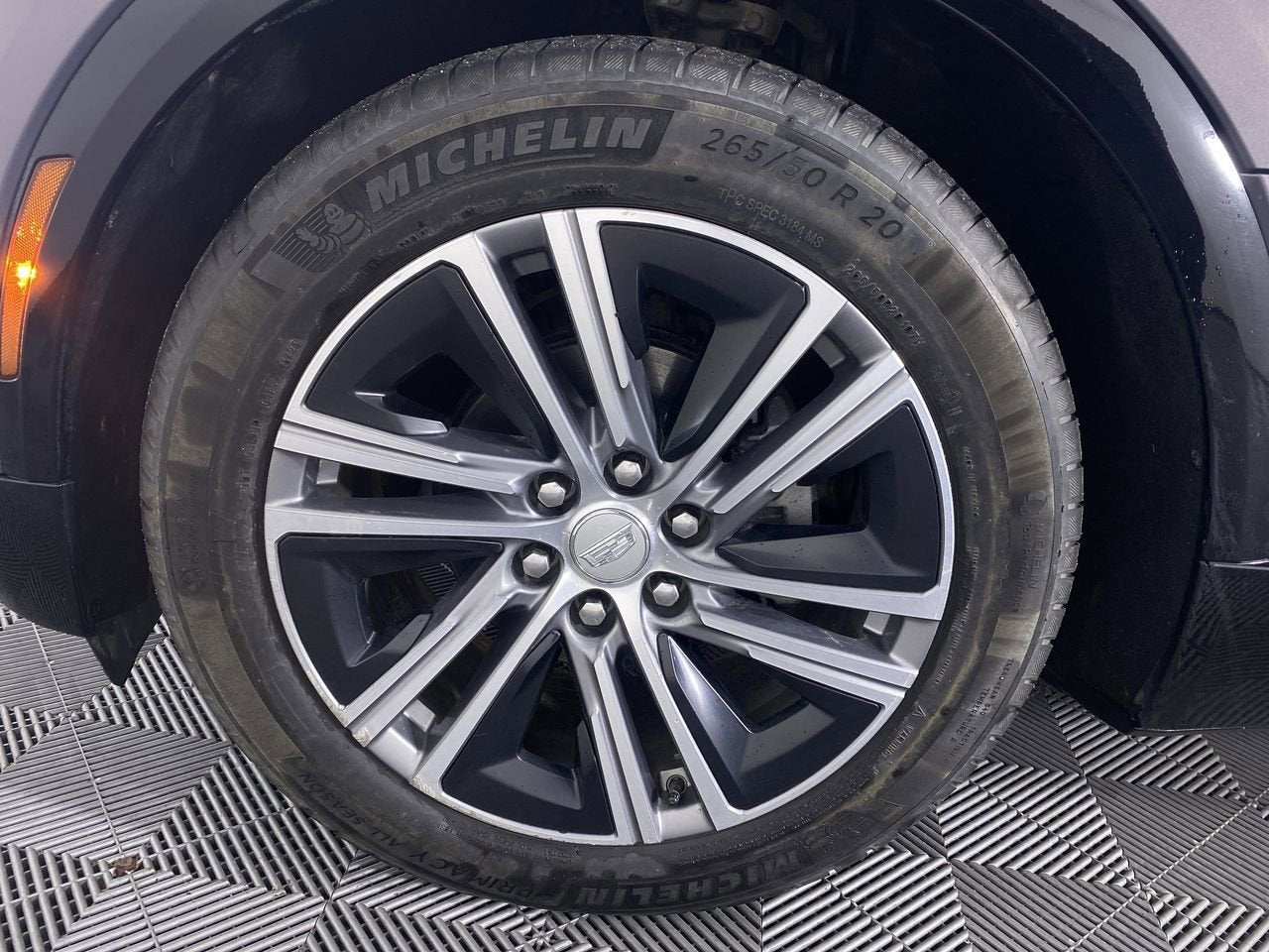 2024 Cadillac LYRIQ Luxury 1