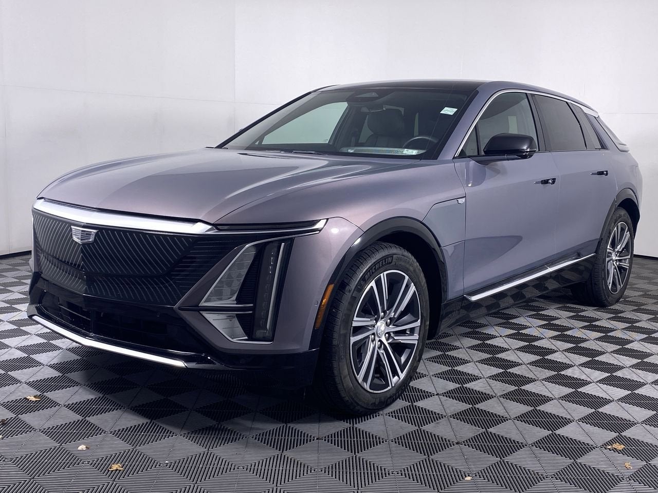 2024 Cadillac LYRIQ Luxury 1