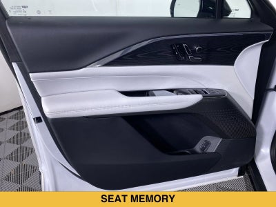 2024 Cadillac LYRIQ Luxury 1