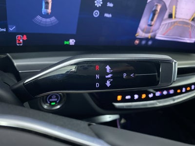 2024 Cadillac LYRIQ Luxury 1
