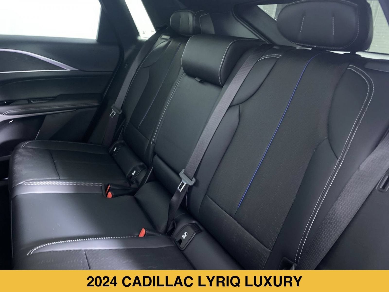 2024 Cadillac LYRIQ Luxury 1