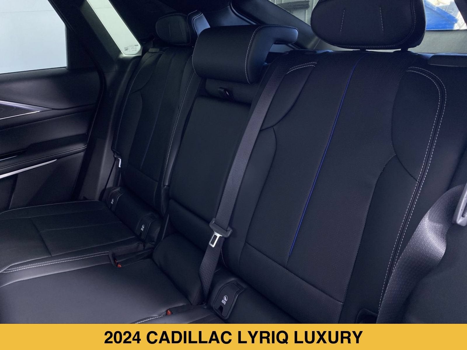 2024 Cadillac LYRIQ Luxury 2