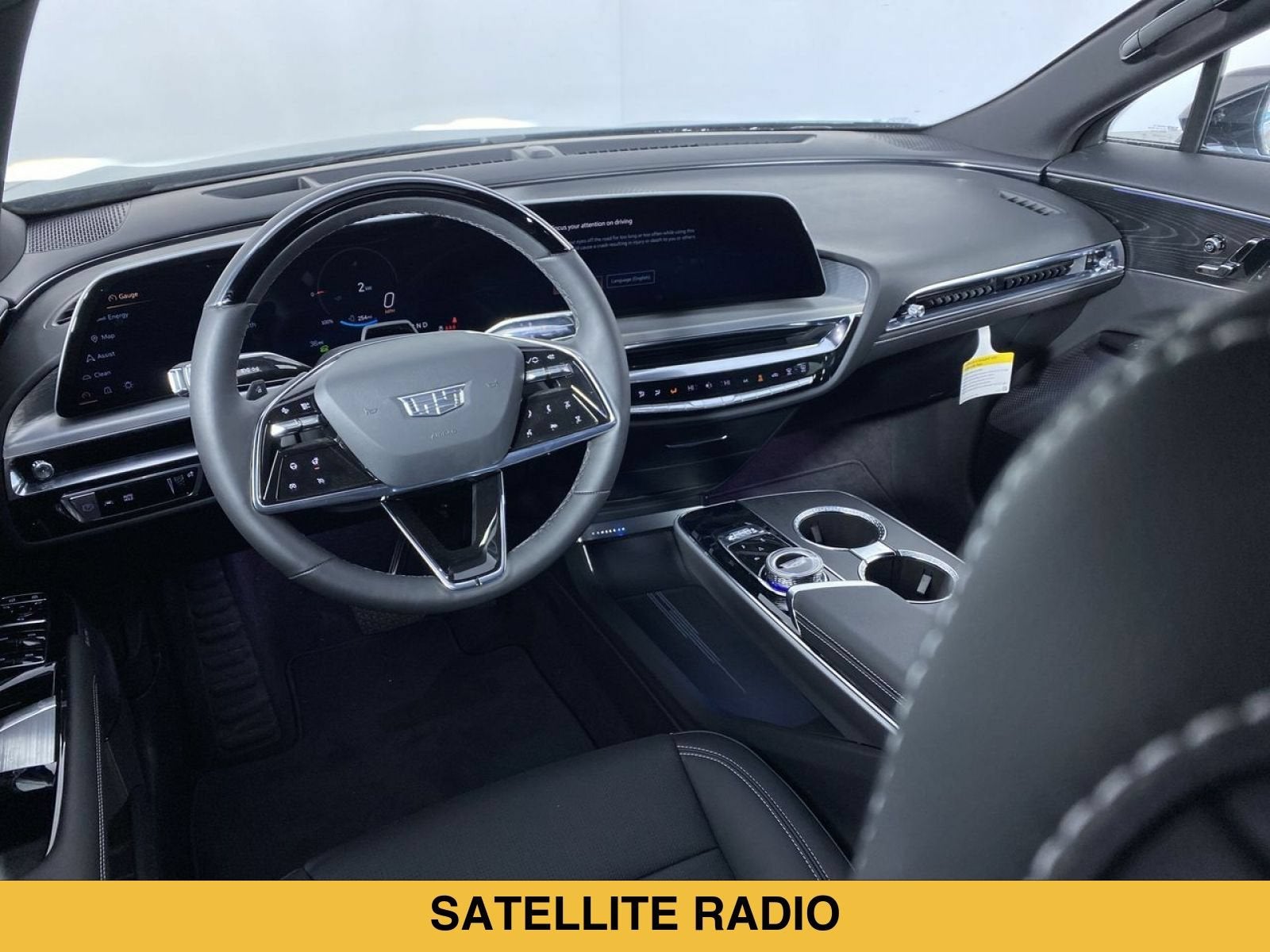 2024 Cadillac LYRIQ Luxury 2