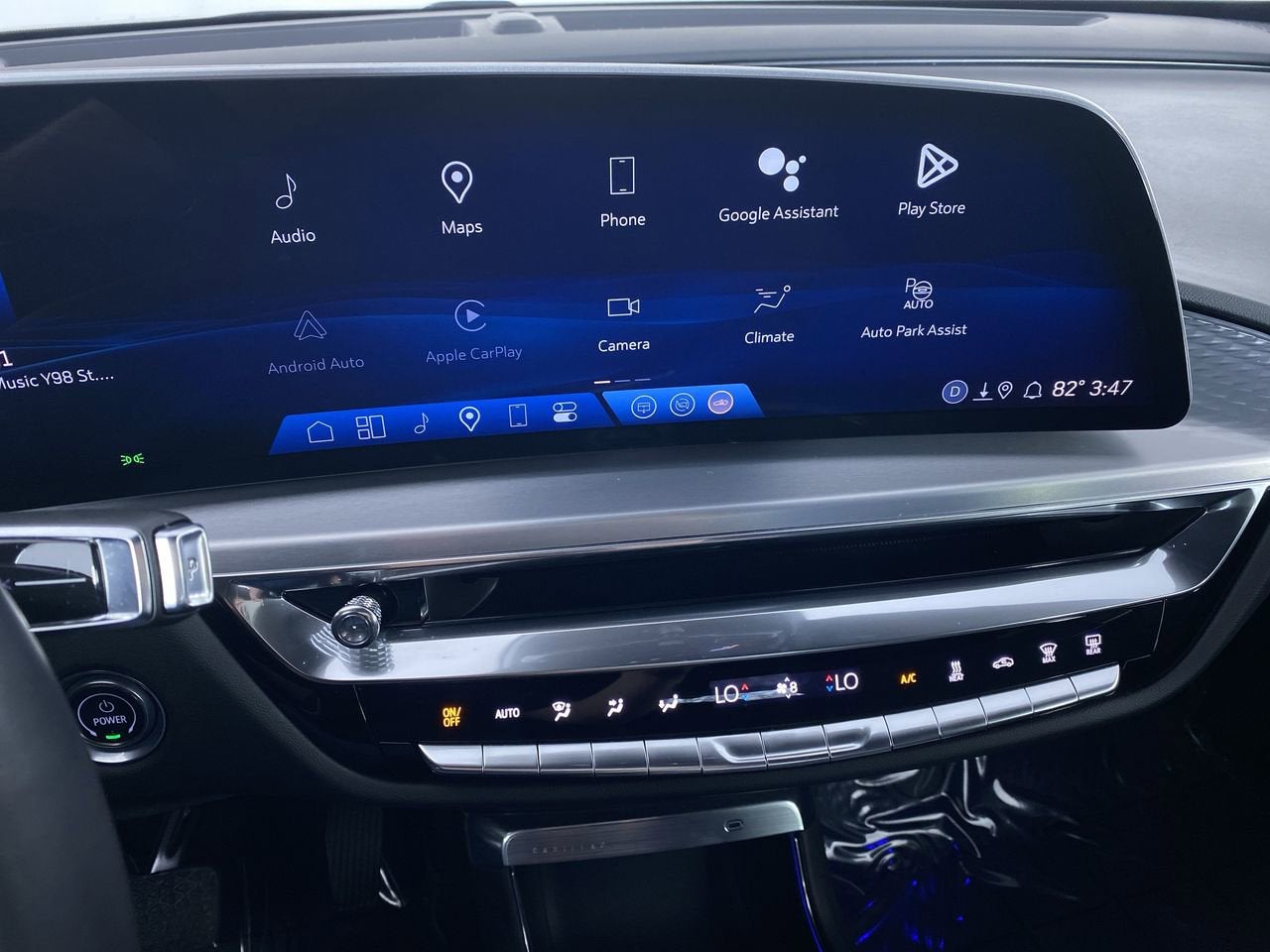 2024 Cadillac LYRIQ Luxury 3