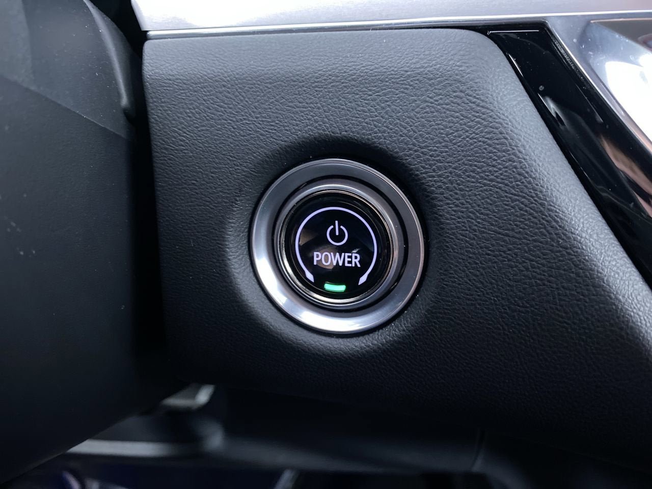 2024 Cadillac LYRIQ Luxury 3