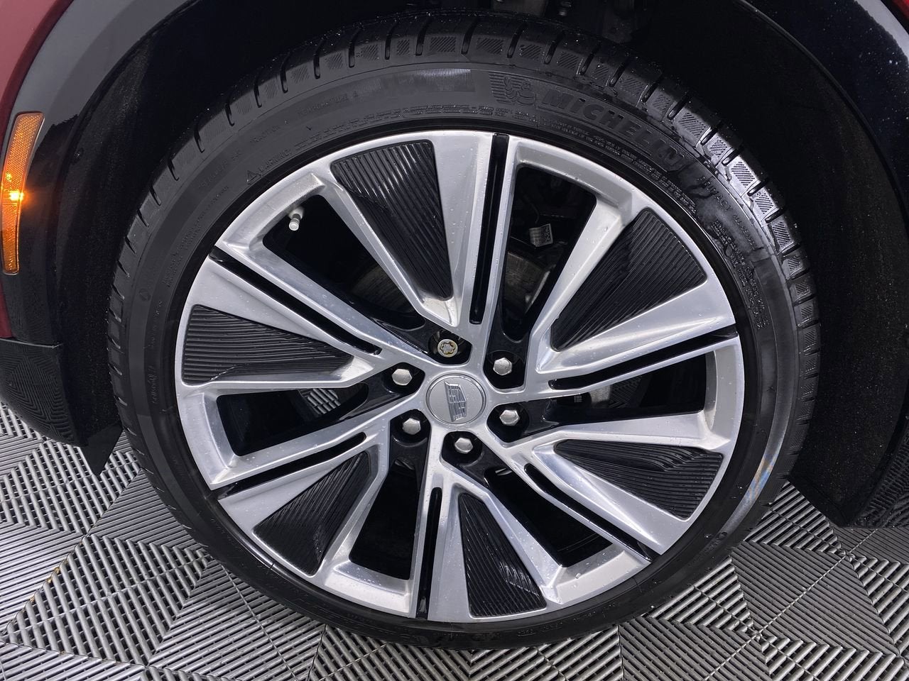 2024 Cadillac LYRIQ Luxury 3