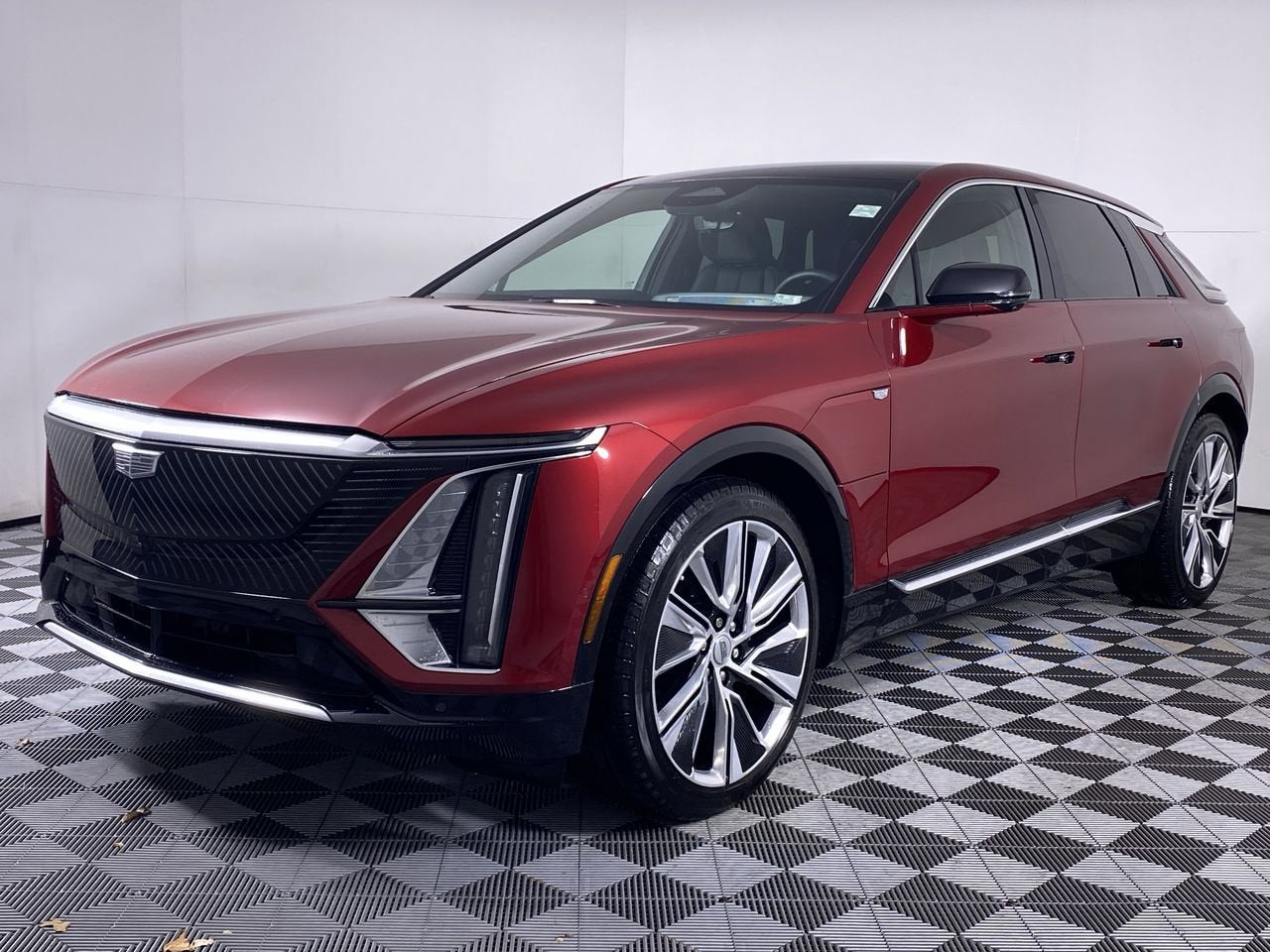 2024 Cadillac LYRIQ Luxury 3