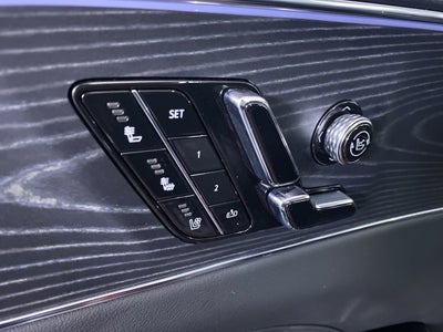 2024 Cadillac LYRIQ Luxury 3