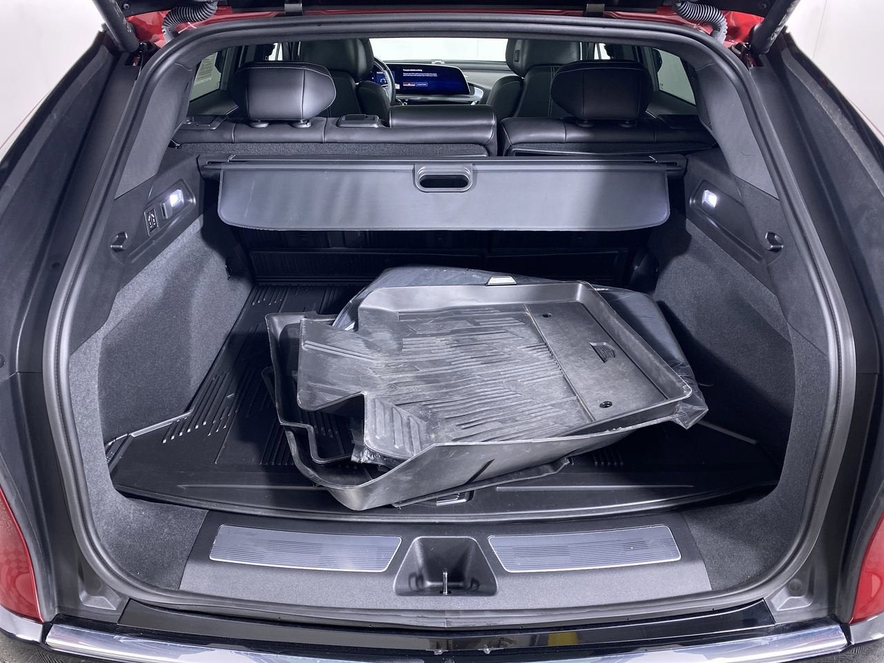 2024 Cadillac LYRIQ Luxury 3