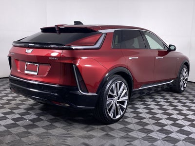 2024 Cadillac LYRIQ Luxury 3