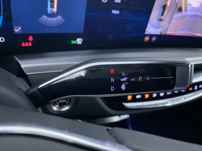 2024 Cadillac LYRIQ Luxury 3