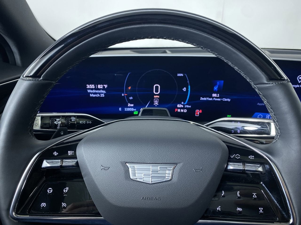 2024 Cadillac LYRIQ Luxury 3