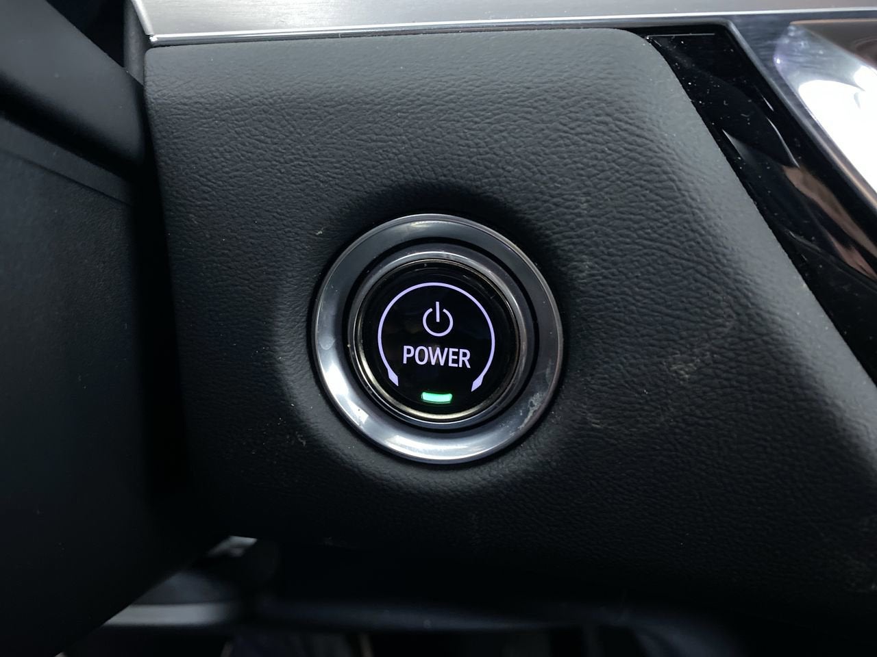 2024 Cadillac LYRIQ Luxury 3