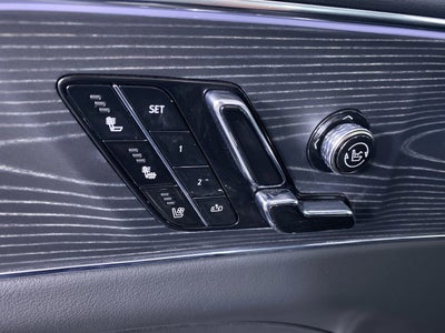 2024 Cadillac LYRIQ Luxury 3