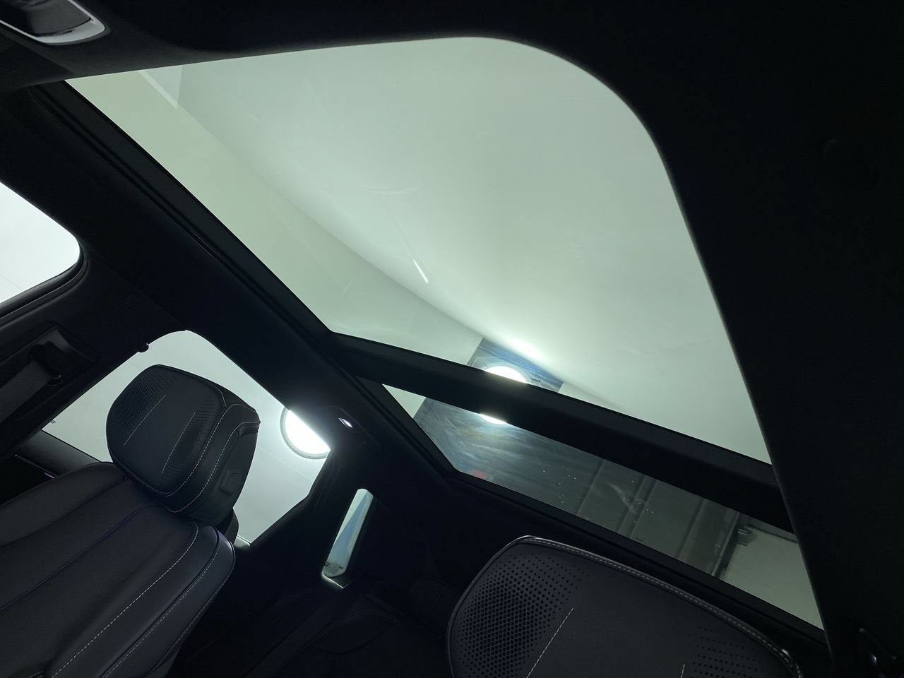 2024 Cadillac LYRIQ Luxury 3