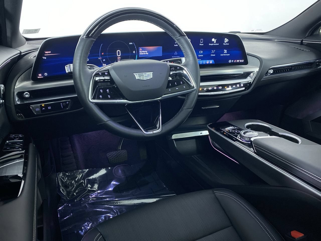 2024 Cadillac LYRIQ Luxury 3