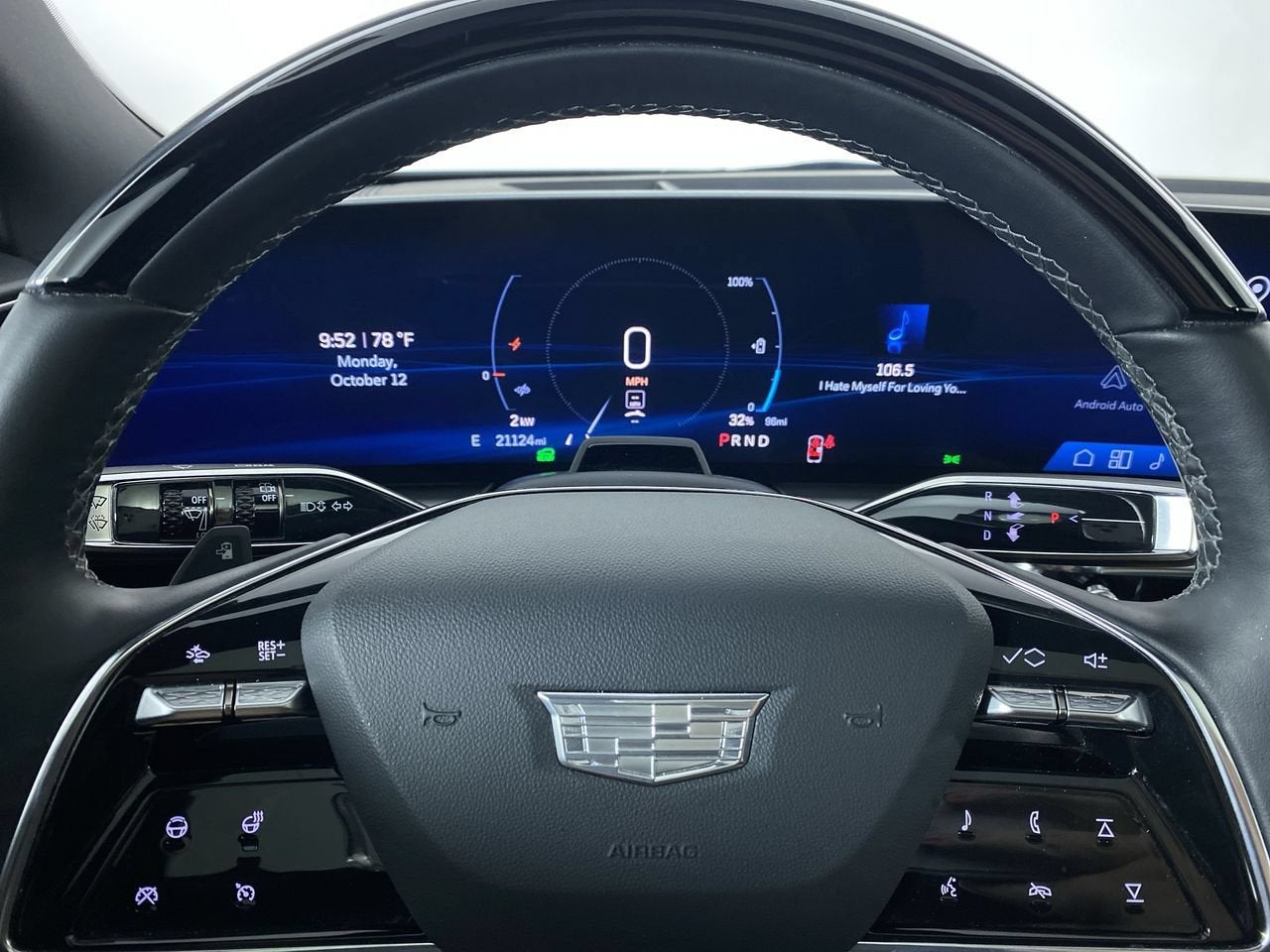 2024 Cadillac LYRIQ Luxury 3