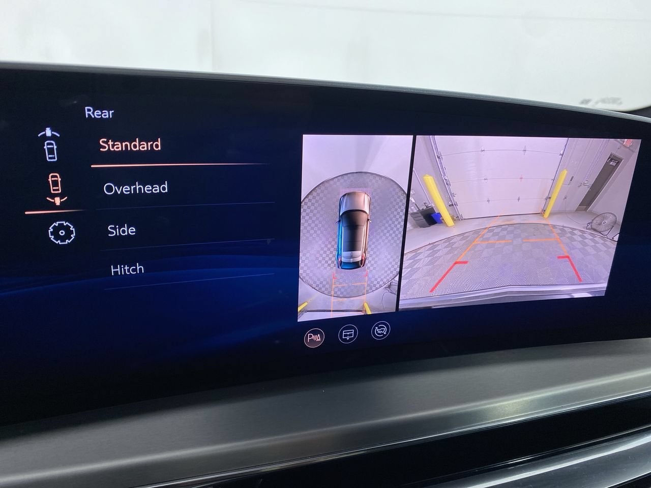 2024 Cadillac LYRIQ Luxury 3