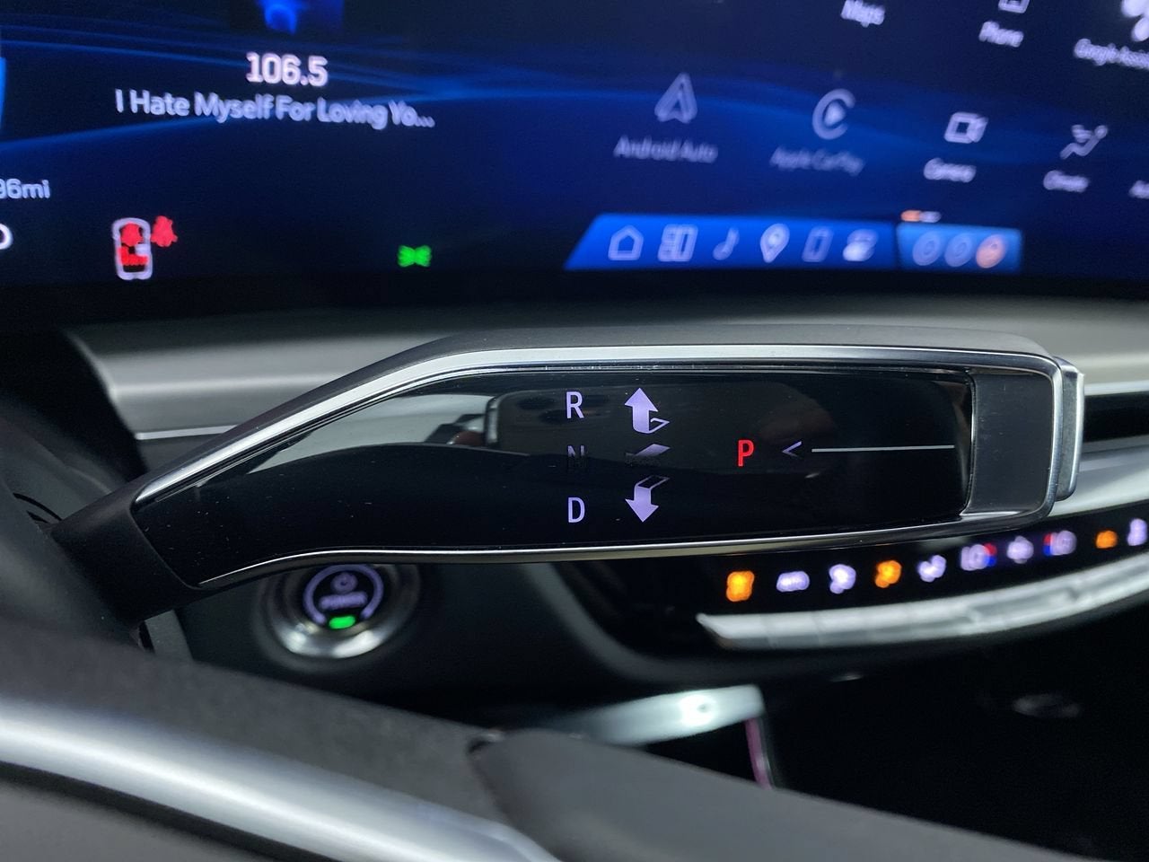 2024 Cadillac LYRIQ Luxury 3