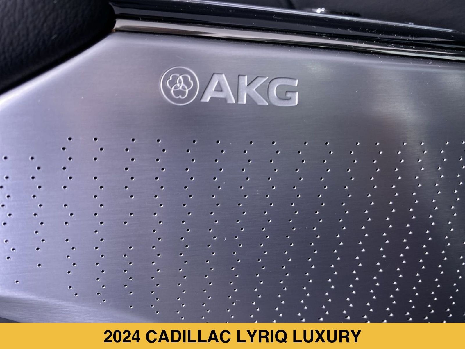 2024 Cadillac LYRIQ Luxury 3