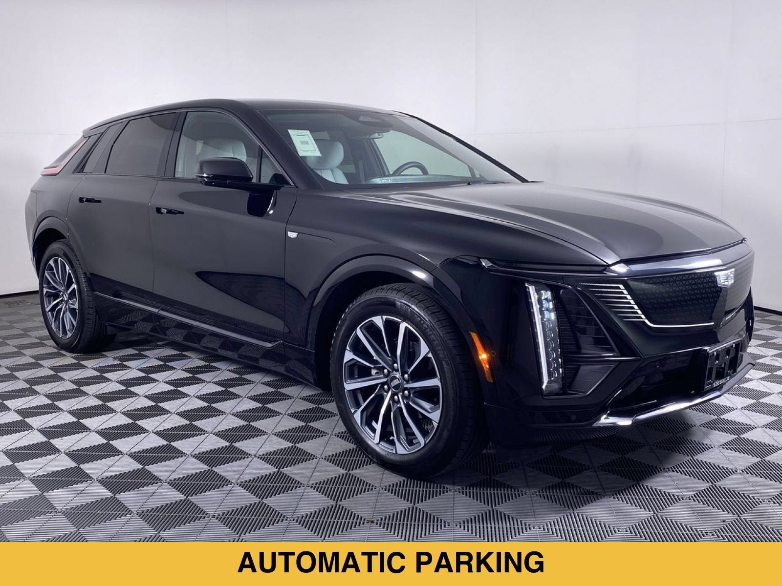 2024 Cadillac LYRIQ Sport 1