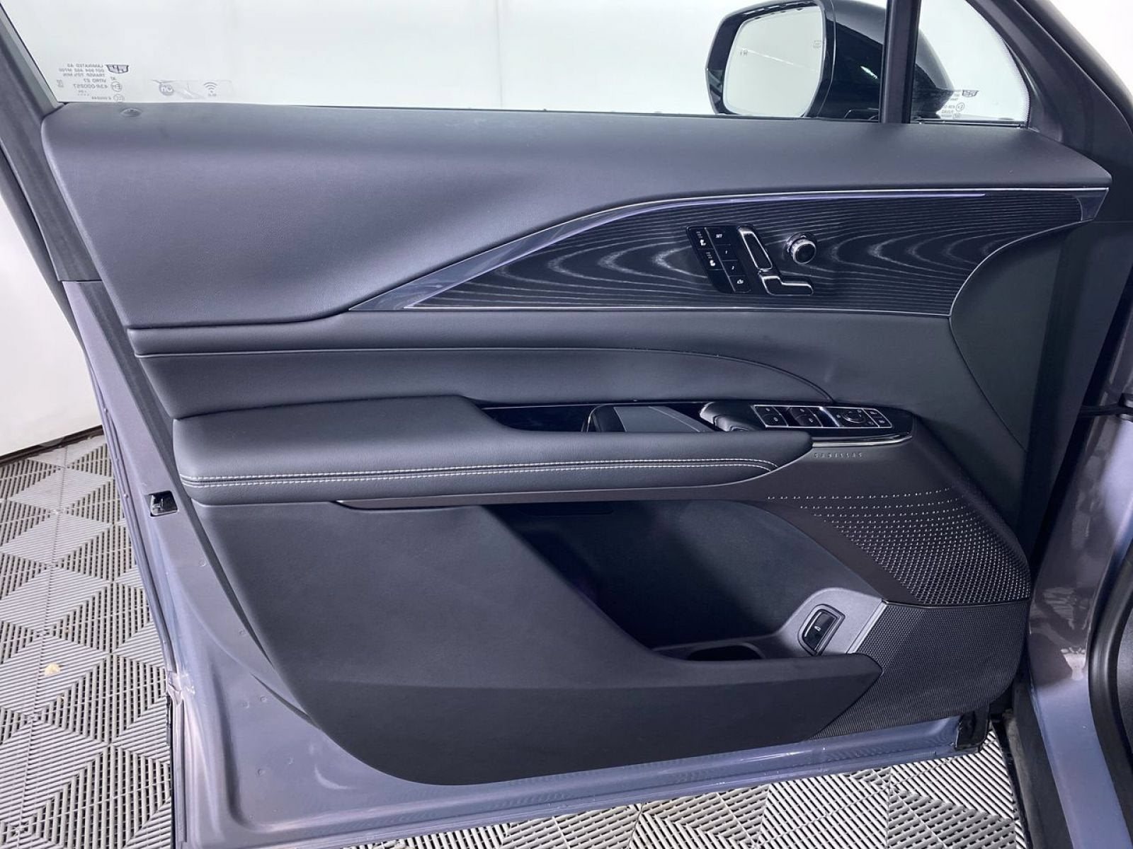 2024 Cadillac LYRIQ Sport 1