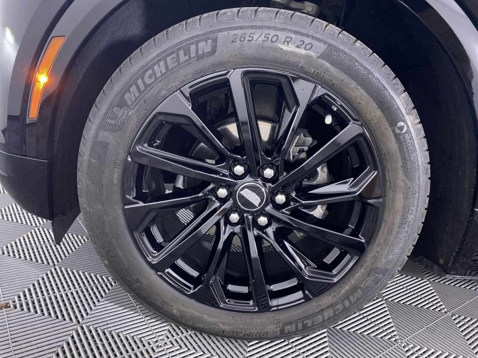 2024 Cadillac LYRIQ Sport 1