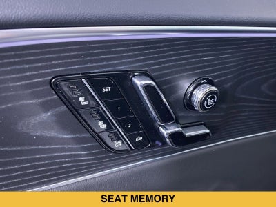 2025 Cadillac LYRIQ Luxury 3