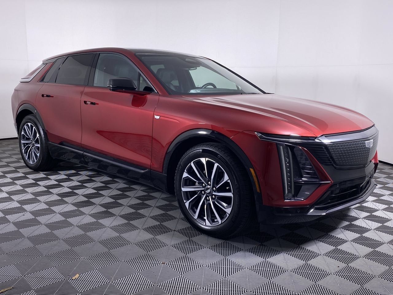 2024 Cadillac LYRIQ Sport 2
