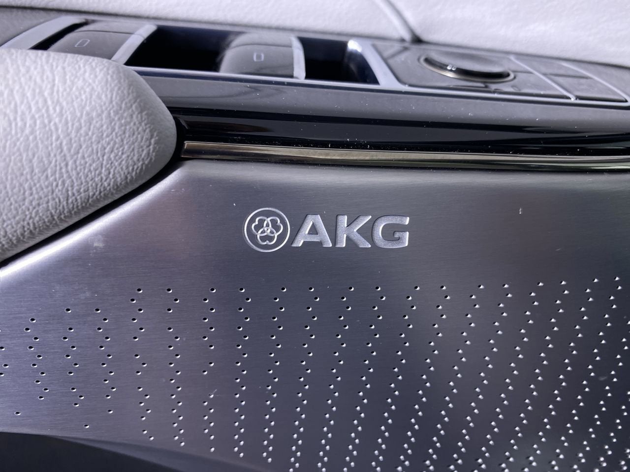 2024 Cadillac LYRIQ Sport 2