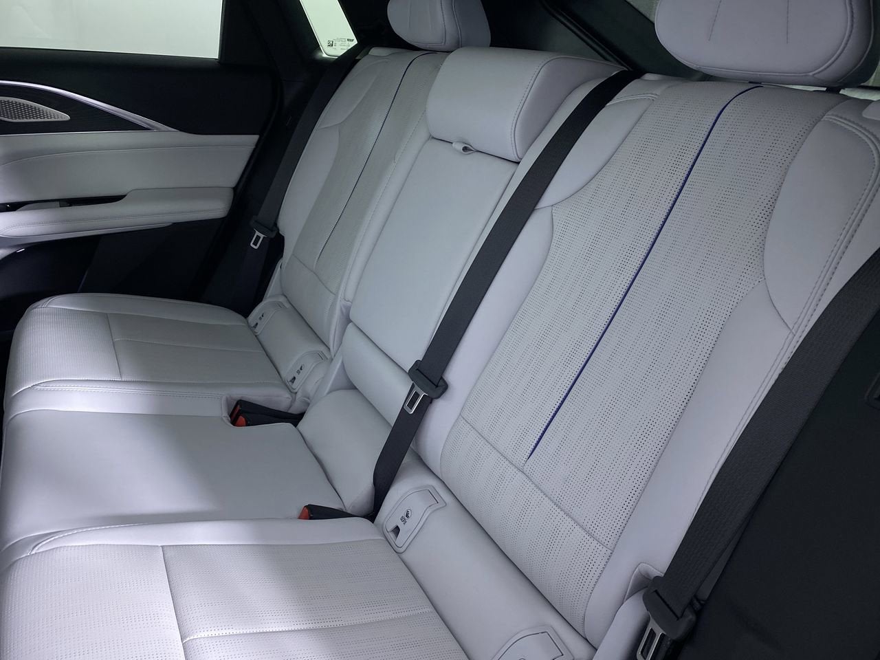 2024 Cadillac LYRIQ Sport 2