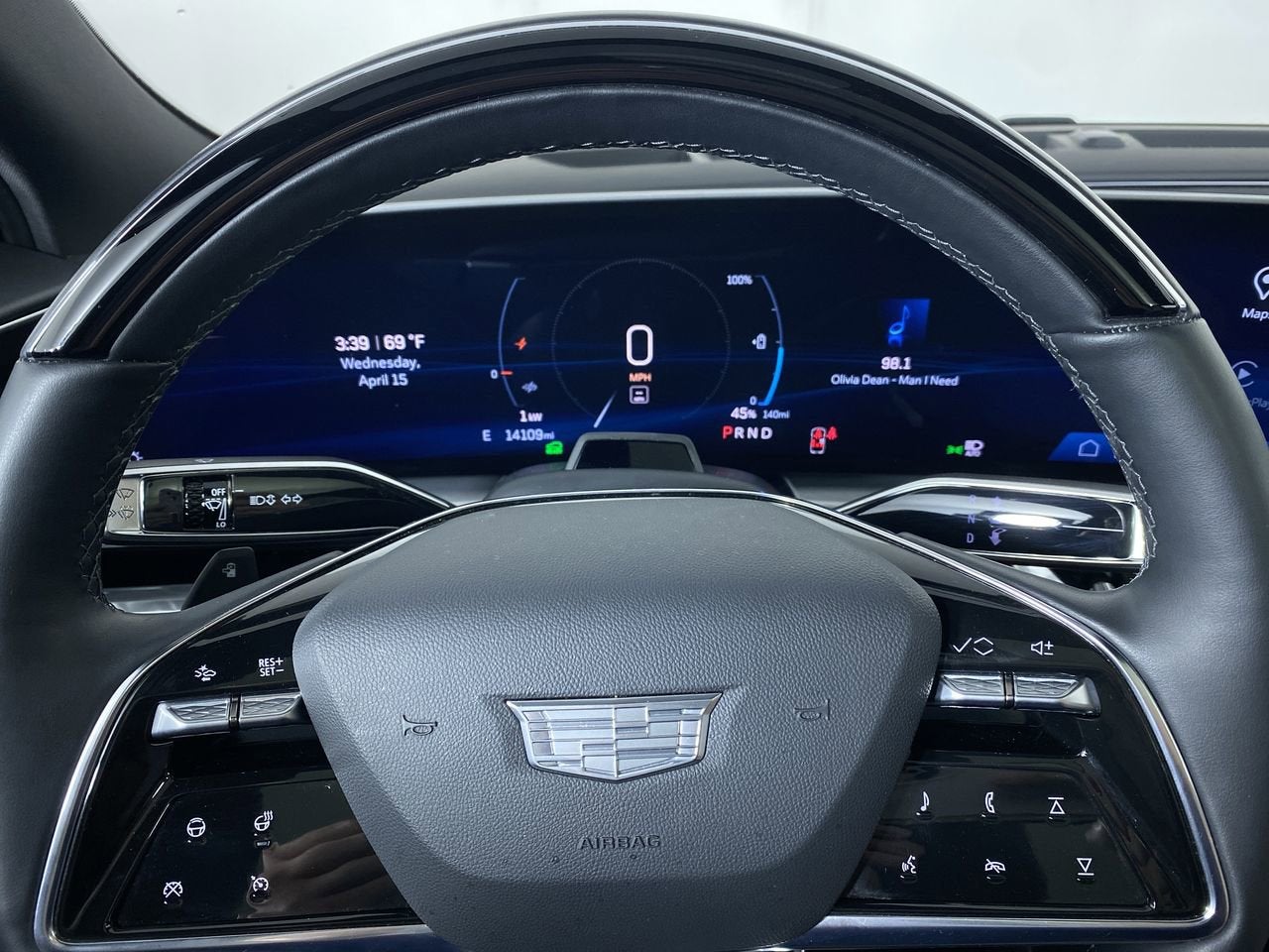 2024 Cadillac LYRIQ Sport 2