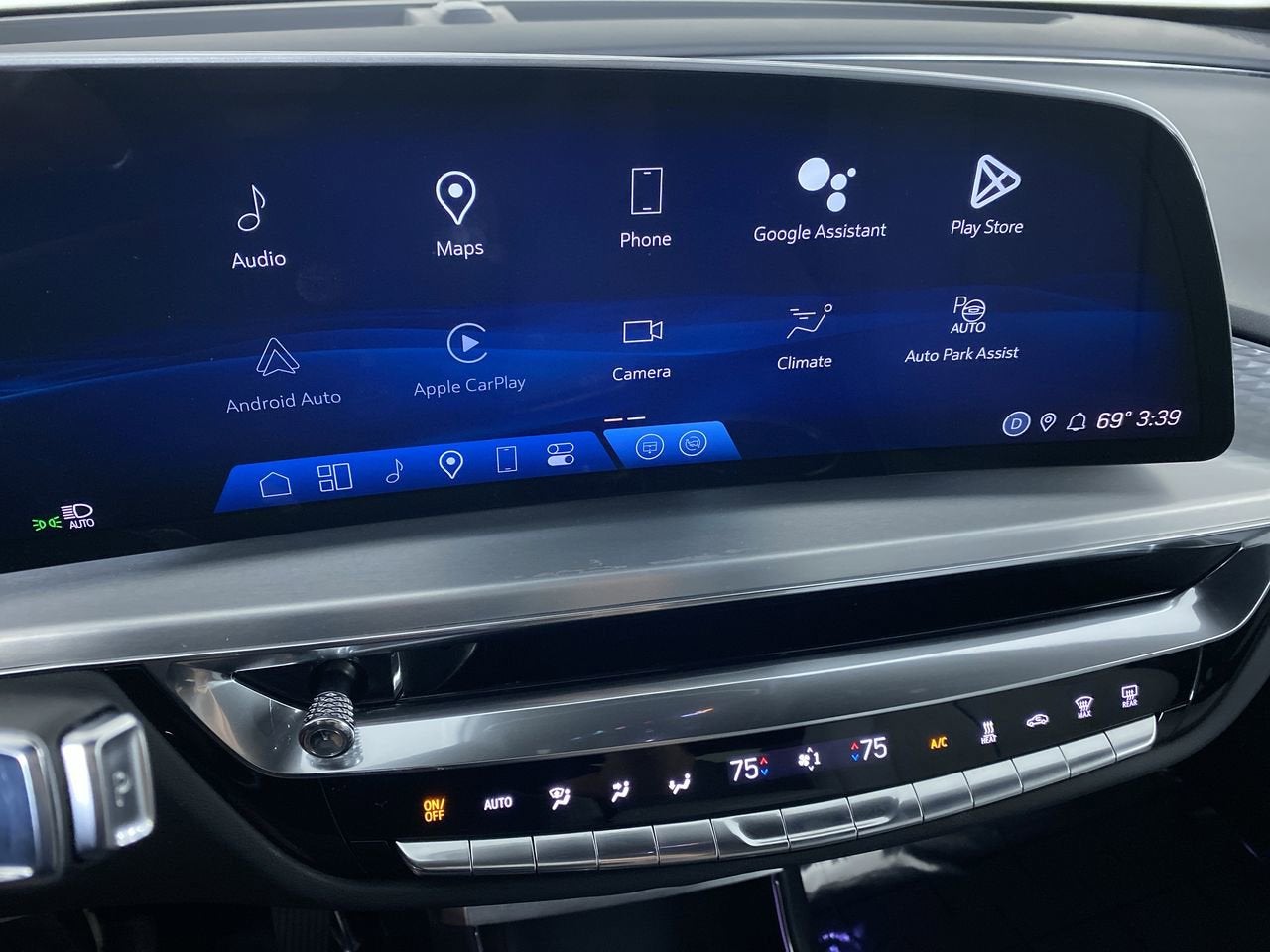 2024 Cadillac LYRIQ Sport 2