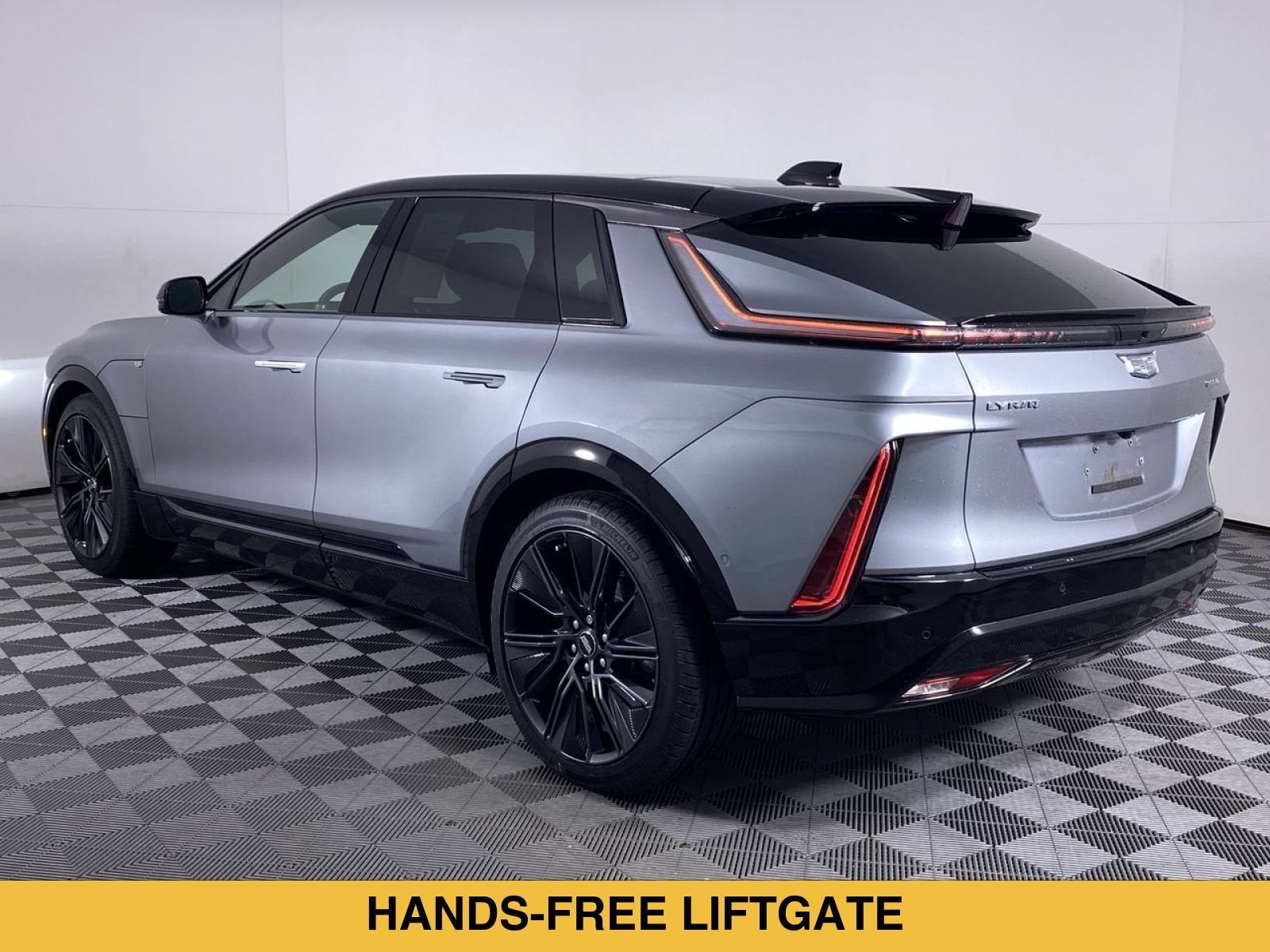 2024 Cadillac LYRIQ Sport 3