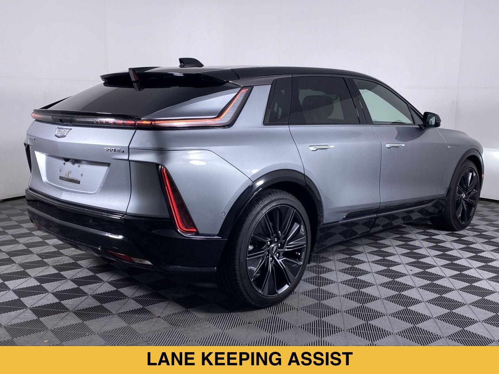 2024 Cadillac LYRIQ Sport 3
