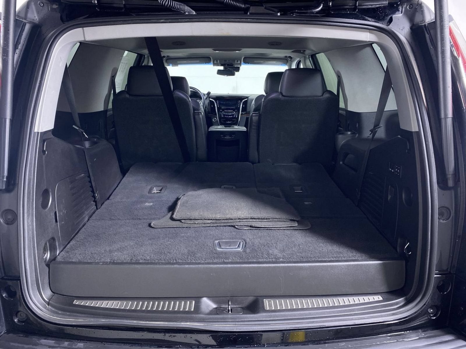 2018 Cadillac Escalade Luxury - Photo 16
